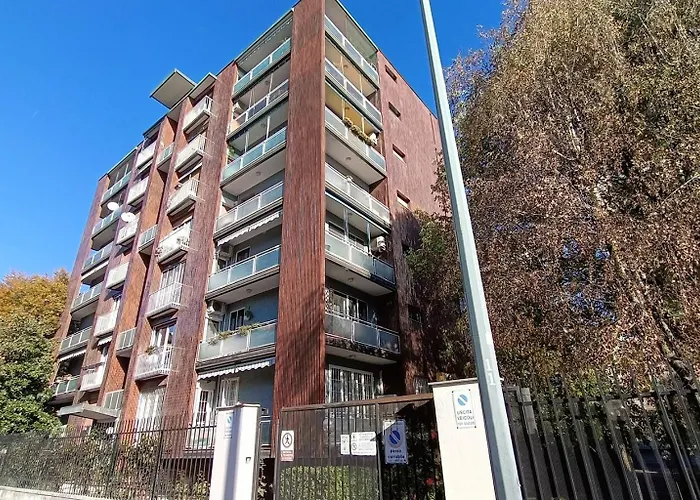 SAHI - Via Dei Ciclamini MM1 Primaticcio, Stadio San Siro, ospedale San Carlo